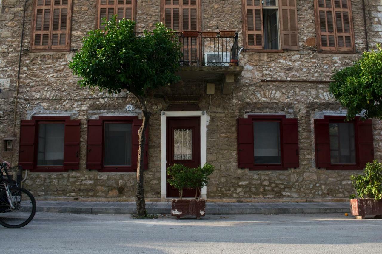 Traditional House Of 1898 In The Heart Of Old Town Of Нафплион Екстериор снимка